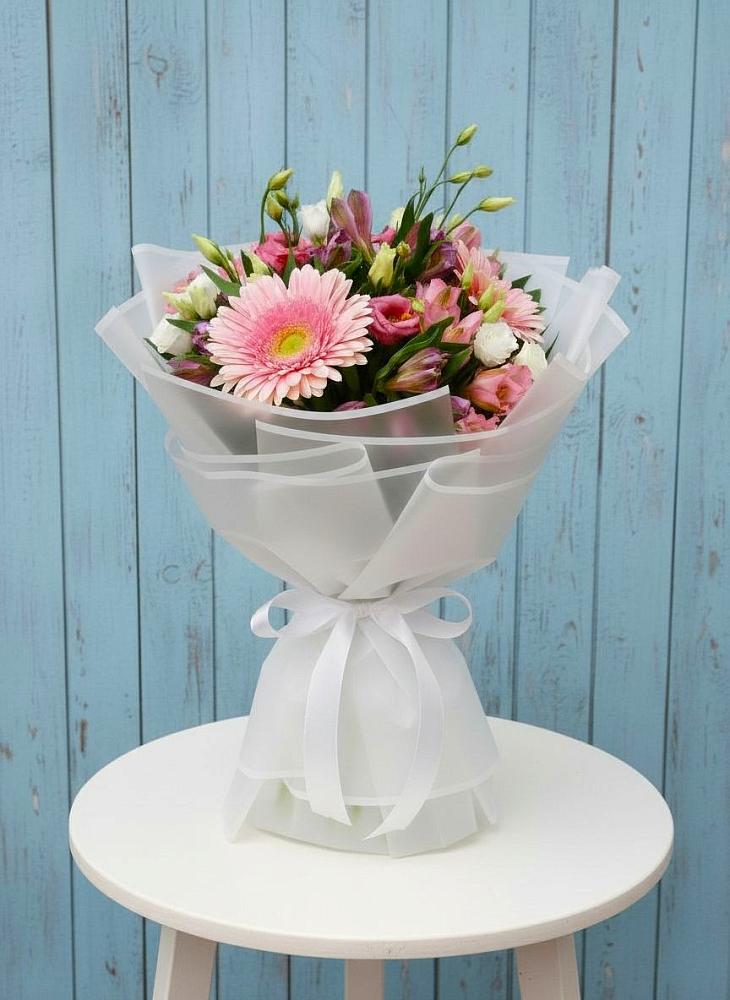 Букет цветов из: Герберы, Альстромерии и Лизиантусы в Мелеузе