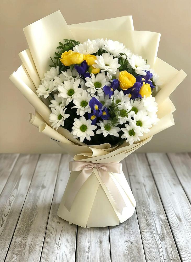Букет цветов из: Ирисы, Хризантемы и Розы в Мелеузе