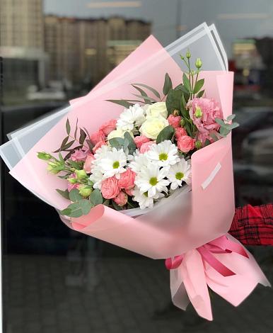 Букет цветов из: Розы, Лизиантусы и Хризантемы в Мелеузе